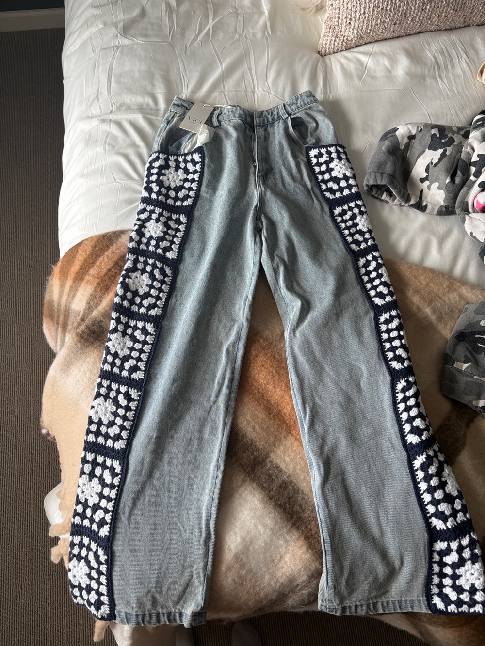 XS extra small (size 2-4) Vici Light Wash Jeans with Navy & White Crochet Sides